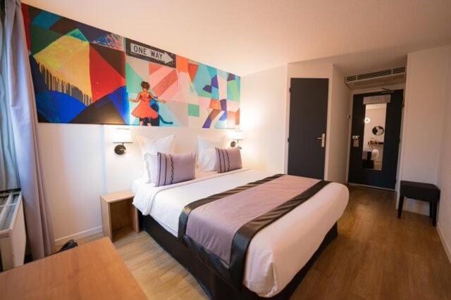 Logis Cris Hotel Et Restaurant, Lyon Sud-Est Corbas Exterior photo